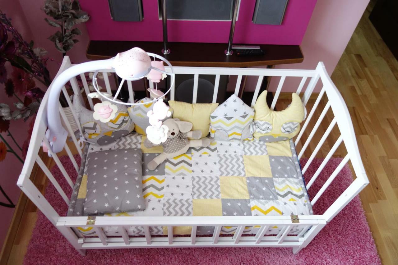 Сучасний Котедж У Центрі Сваляви Svalyava Ngoại thất bức ảnh